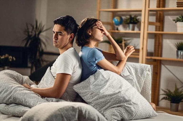 Pareja con ansiedad en la sexualidad